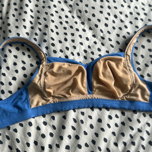 Blue Lululemon sport bra (no size tag but my guess is it’s a 30C/D). - Picture 7 of 8
